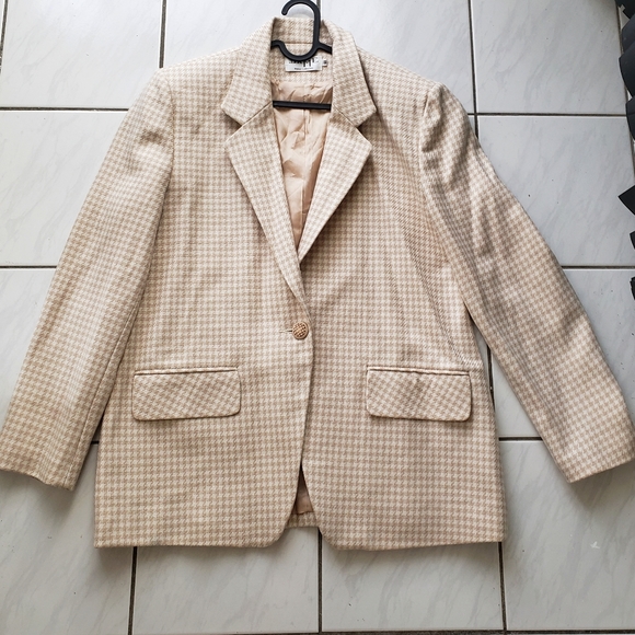 Cream Houndstooth Blazer - Picture 2 of 6